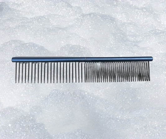 ESSENTIAL COMB - MEDIUM